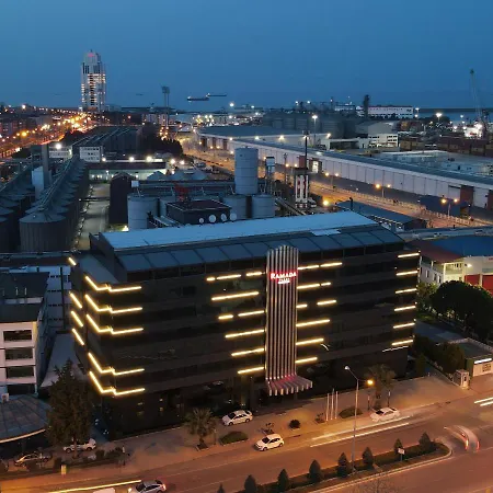 فندق Ramada Plaza By Wyndham سامسون