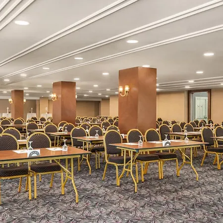 Hotel Ramada Plaza By Wyndham